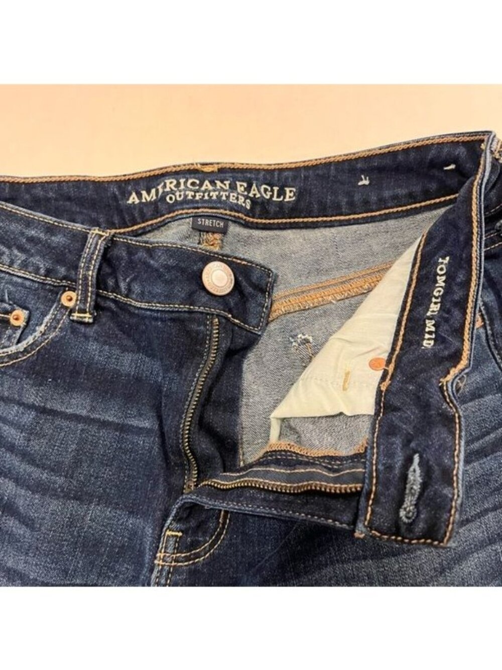 American Eagle Tomgirl Midi Size 8 Stretch Dark Medium Rinse Denim Shorts Cuffed - Picture 12 of 13